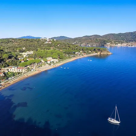 In Just 200 Mt From The 3*